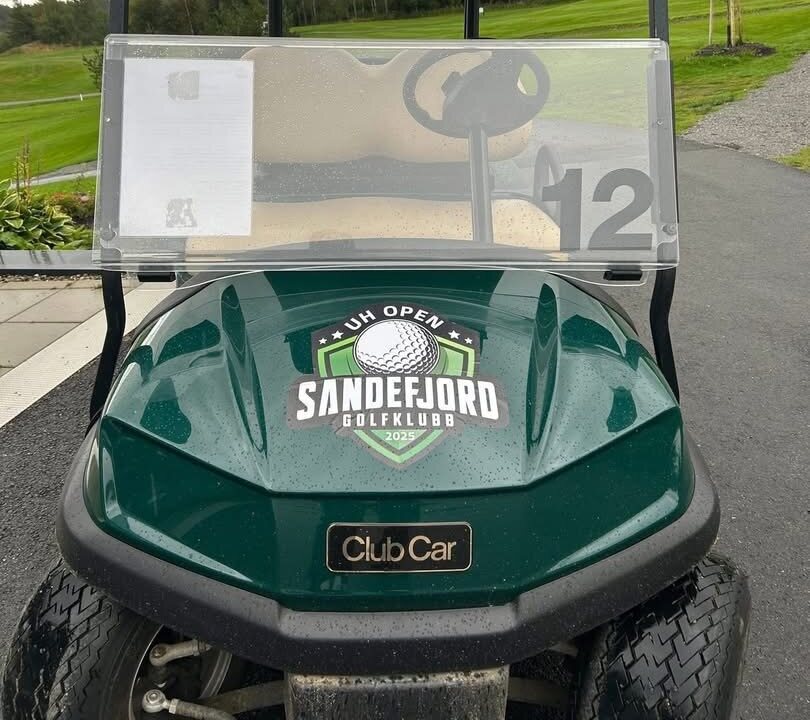 Profilert golfbil for Sandefjord Golfklubb